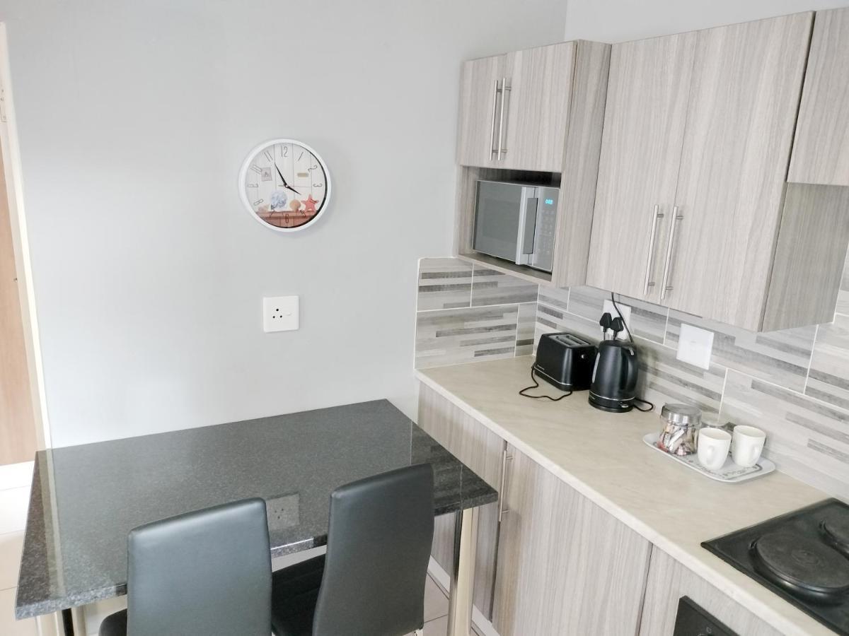 Sunrise Guesthouse Претория Экстерьер фото